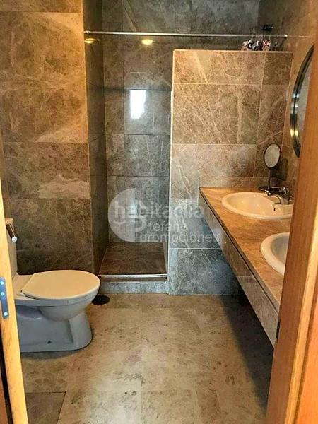 Foto 77e4400f-b6e3-43b1-af1e-372d12ed3fe3. Àtic amb calefacció aparcament piscina a Parque Ayala - Jardín de la Abadía - Huelín Málaga