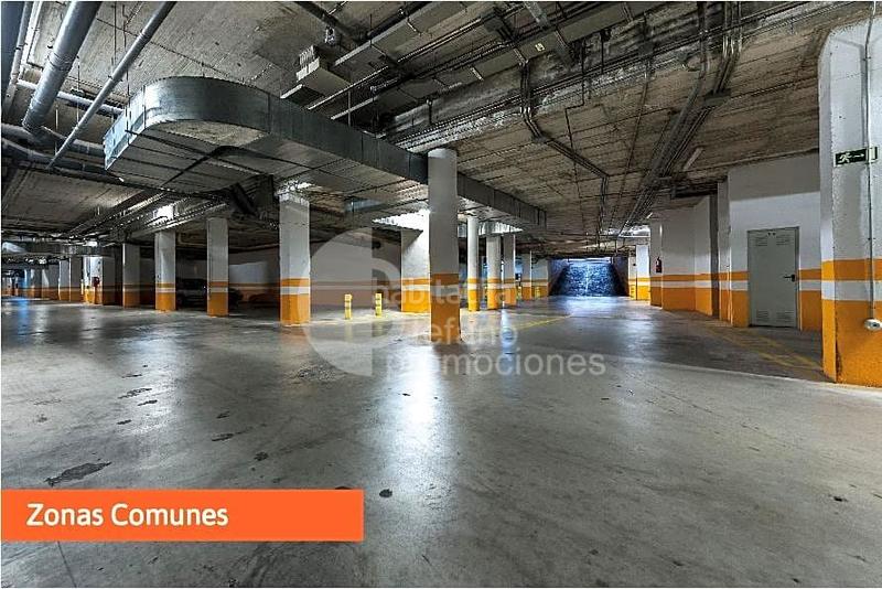 Foto 78cffecb-99aa-4341-b01b-f92bd5783043. Àtic amb calefacció aparcament piscina a Parque Ayala - Jardín de la Abadía - Huelín Málaga