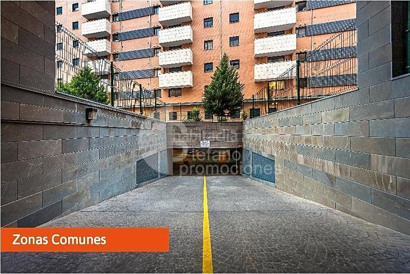 Foto f2d99e92-929c-4810-a29e-87b269a2e960. Àtic amb calefacció aparcament piscina a Parque Ayala - Jardín de la Abadía - Huelín Málaga