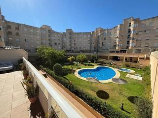 Pis a El Consul - Ciudad Universitaria - El Romeral. Amplia vivienda en zona teatinos, con terraza de 100 m2, urbaniz