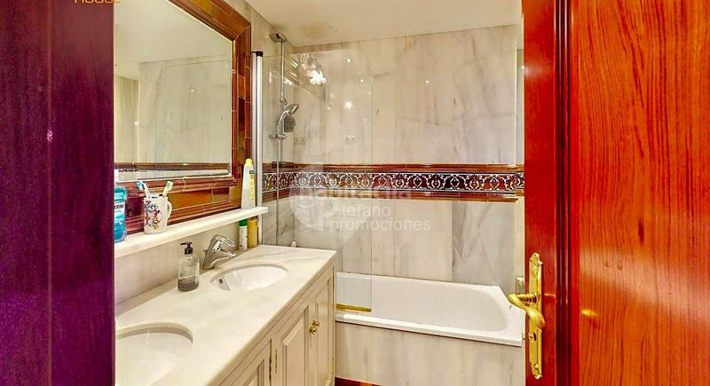 Foto f4e6b5d8-1cc4-4344-9acd-17905e62f162. Etagenwohnung mit heizung parking pool in La Malagueta - Monte Sancha Málaga