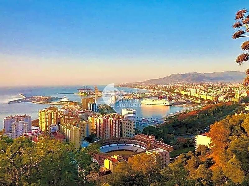 Foto f181b7fb-7c7c-45c4-ae96-f1dc980fcdea. Pis amb calefacció aparcament piscina a La Malagueta - Monte Sancha Málaga