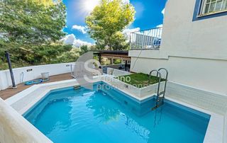 Casa aparellada a El Candado. Pareado con sabor y estilo andaluz, cerca playa , mar y golf, ca
