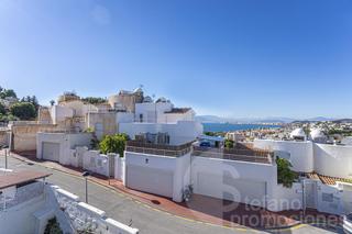 Doppelhaus in El Candado. Villa pareada con sabor y estilo andaluz, cerca playa , mar y go