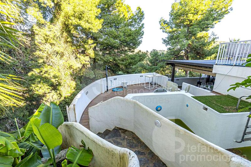 Foto 1de0deb5-67a3-4db6-95c1-2441b3a133c0. Maison jumelée avec chauffage parking piscine dans El Candado Málaga