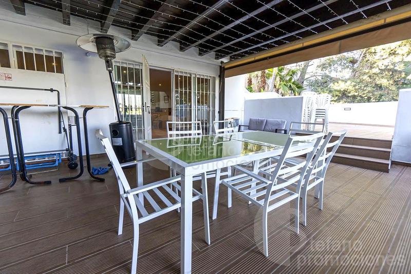 Foto 30a37e1c-aec2-424b-8d9d-9a6ed11bd35b. Maison jumelée avec chauffage parking piscine dans El Candado Málaga