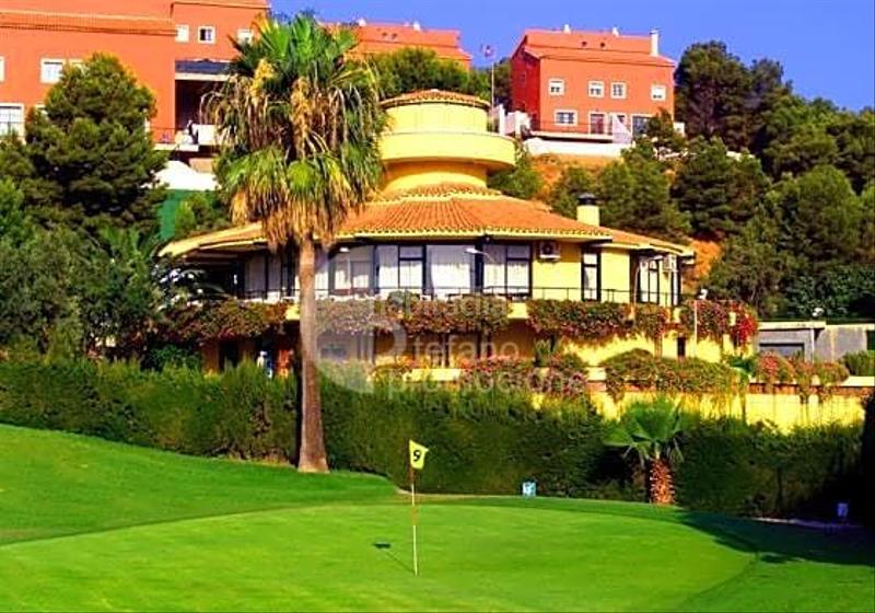 Foto 613584a4-7751-4357-b9df-45b3110fe164. Maison jumelée avec chauffage parking piscine dans El Candado Málaga