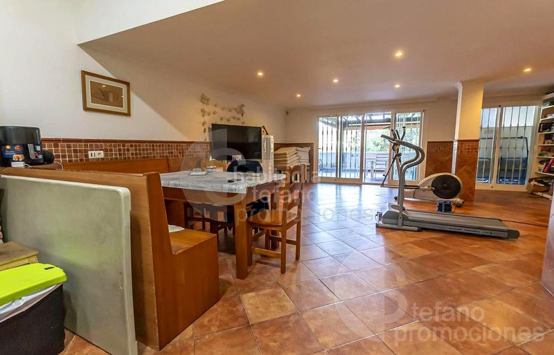 Foto b7e996ce-9e85-4e63-afb3-dffd1ce934d1. Maison jumelée avec chauffage parking piscine dans El Candado Málaga