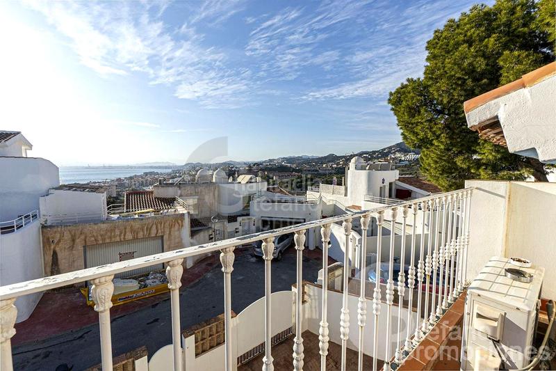 Foto d311e96f-c2ea-401c-acb6-1fc6cbda4f90. Maison jumelée avec chauffage parking piscine dans El Candado Málaga
