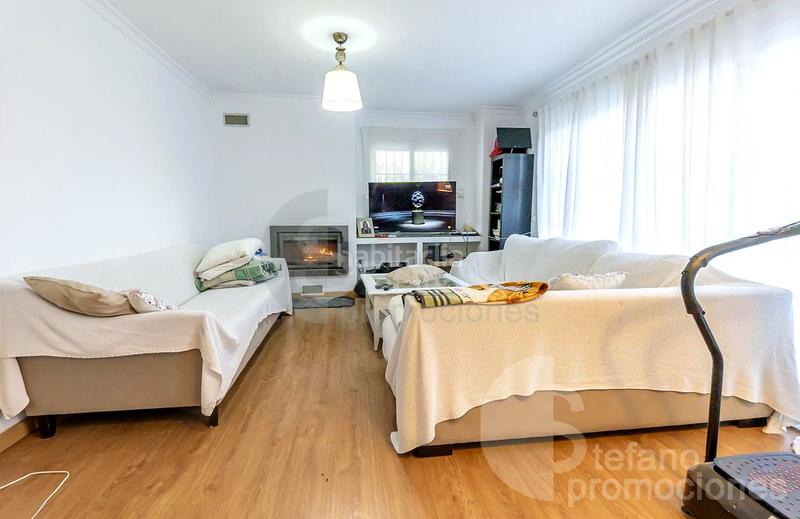 Foto f05d9d65-c86a-4eb7-a398-ca0c220d03e1. Maison jumelée avec chauffage parking piscine dans El Candado Málaga