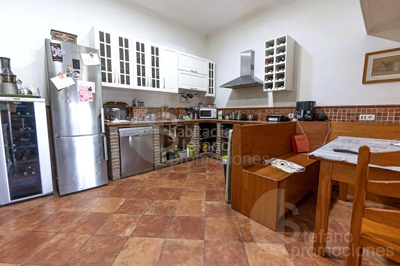 Foto fecaa0a6-29e8-4fe8-8fb9-bde9979e0db7. Maison jumelée avec chauffage parking piscine dans El Candado Málaga