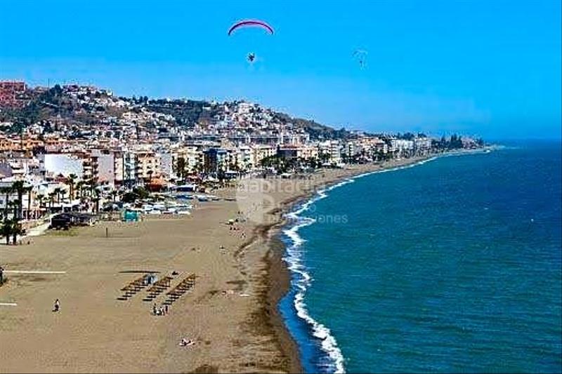 Foto b5e4ee0f-6545-4e1f-9dd1-574daad44516. Planta baixa amb calefacció aparcament piscina a Rincón de la Victoria