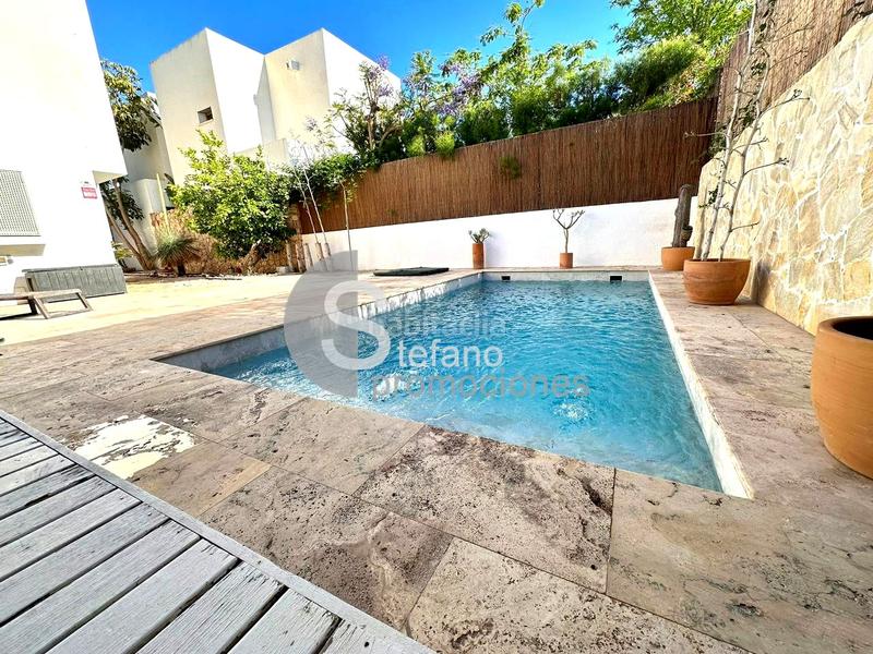 Foto 47b56781-04c4-4578-8289-4a553229b4db. Location maison jumelée avec chauffage parking piscine dans Níjar