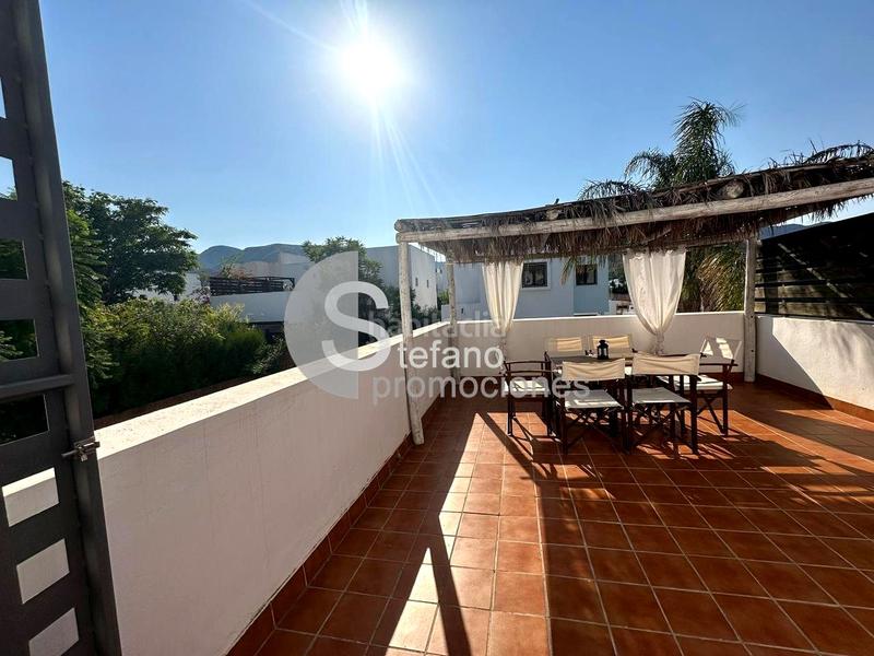 Foto 51d59704-e36d-4dcb-b930-0029b416fd79. Location maison jumelée avec chauffage parking piscine dans Níjar