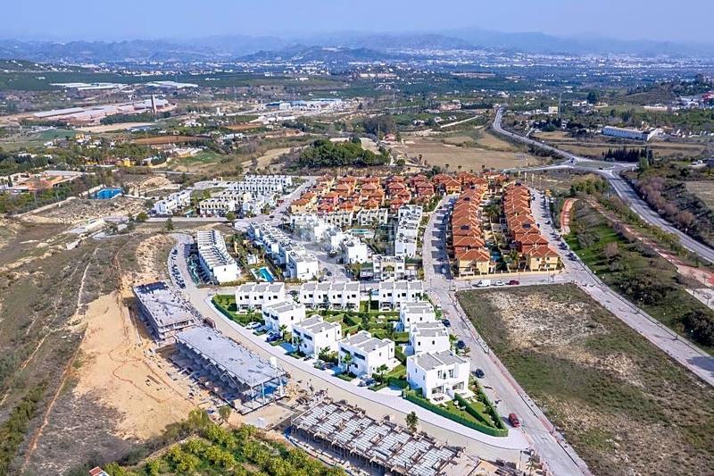 Foto f317e9be-a55e-48b8-8686-2826ab318fc9. Casa pareada estrene lujo y confort, en alhaurin de la torre, pareado con gran diseño y excelentes calidades y posibiliades de personalizac en Alhaurín de la Torre