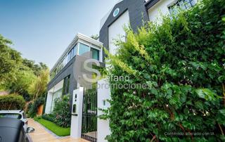 Casa  Las caballerizas. Exclusividad  y elegancia en el corazón del limonar, con altos d