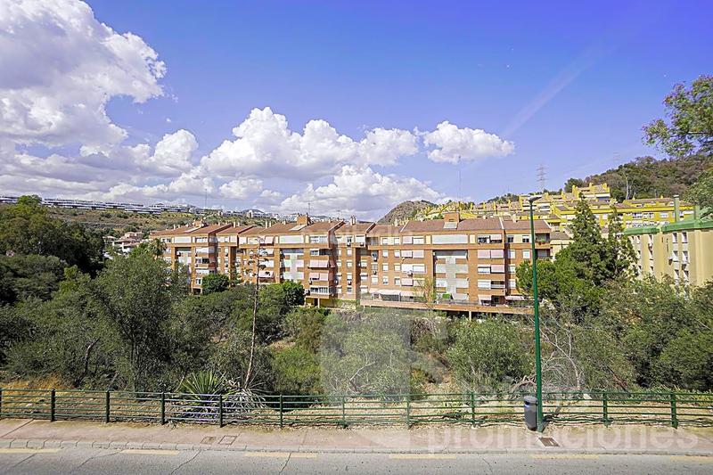 Foto e6f1a980-65cb-4c11-9612-b3c047f734f0. House with parking in Limonar Málaga
