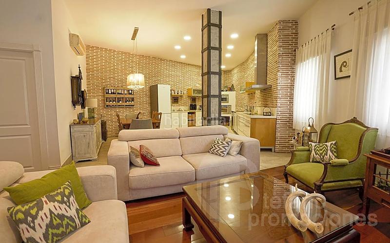 Foto fcfed396-6cf0-4f6c-8003-cb319294b7cf. House with parking in Limonar Málaga