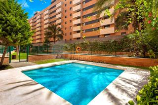 Piso en Parque Ayala - Jardín de la Abadía - Huelín. En la mejor y más emblemática urbanización de málaga junto a la