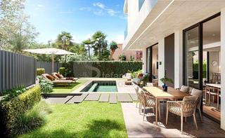 Casa aparellada a Limonar. Exclusiva promocion de villas de lujo, en parte baja de limonar,