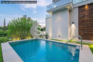 Casa  Teide. Chalet indendiente con dos entradas , parte baja de malaga este,