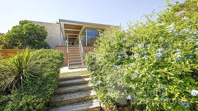 Foto 5b4f6ae3-251b-4902-8046-5d29290c0c76. Casa con riscaldamento parcheggio piscina in Pinares de San Antón Málaga