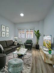 Estudio en Parque Victoria Eugenia. Oportunidad única en málaga con plaza de garaje incluida! ubicad