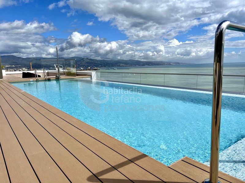 Foto 6a5ecd9d-3b6d-40f4-ad79-710992386d9d. Pis amb calefacció aparcament piscina a Martín Carpena - Torre del Río Málaga