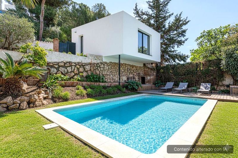 Foto 524c9d29-b555-4820-96a9-9aaa893e7fd0. Casa amb aparcament a El Candado Málaga