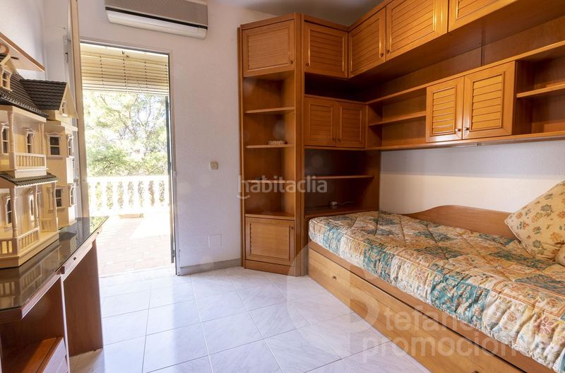 Foto 840cd39f-673c-4efa-ba4d-9d43a8755856. Casa amb aparcament a El Candado Málaga