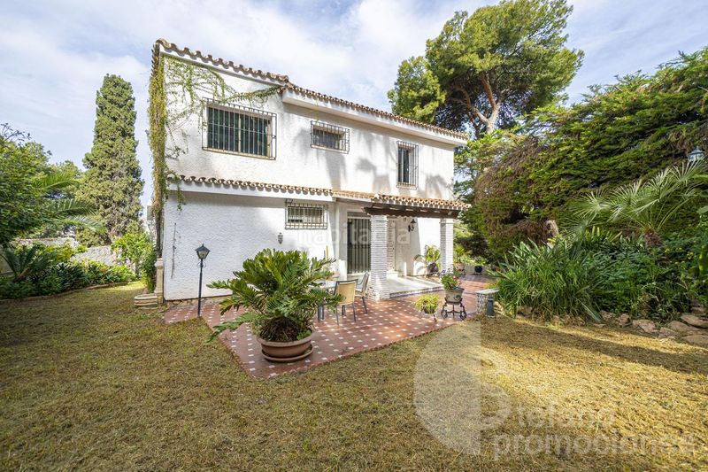 Foto 8c997b2b-45bb-4dcb-a8df-73027a182a80. Casa amb aparcament a El Candado Málaga