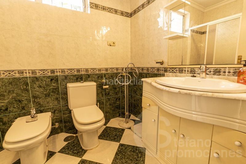 Foto 99660890-70c5-4041-9e92-8195052bd91a. Casa amb aparcament a El Candado Málaga
