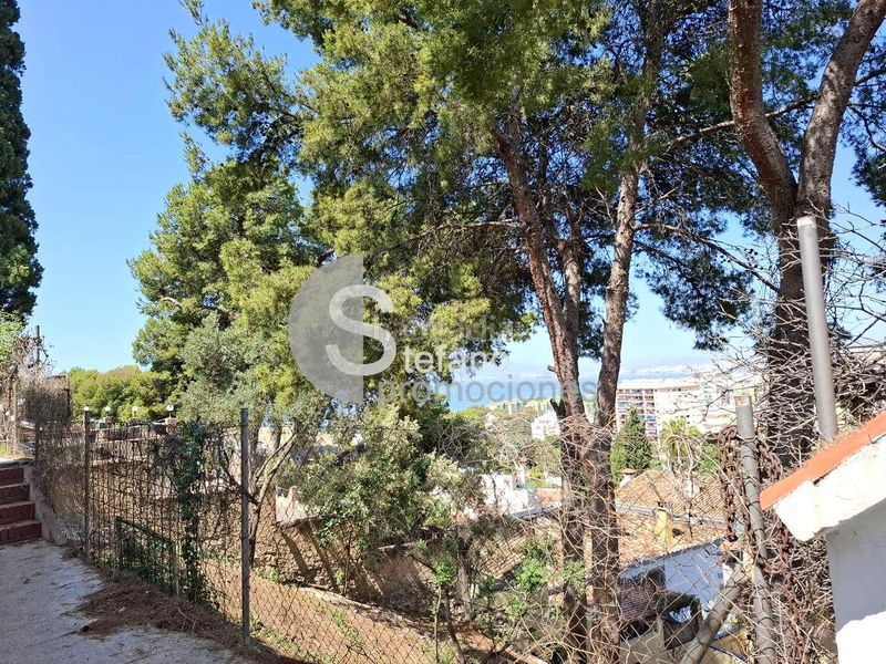 Foto ed68fca4-d250-4f64-af0d-76eddae0a7ca. Casa amb aparcament a El Candado Málaga