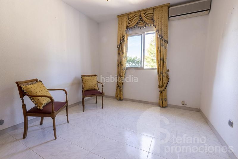 Foto f55dfef8-9631-4127-9f75-050125293e20. Casa amb aparcament a El Candado Málaga