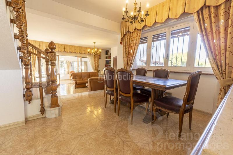 Foto 1ca73565-8890-4323-b0f4-78f55d30e16c. Casa su refugio este en comoda parcela de 750 metros , y 361 metros constuidos en Málaga