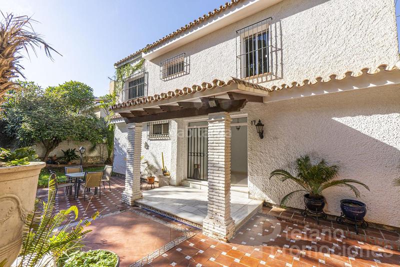 Foto 38a57440-354c-40e5-8010-df1190b13e9c. Casa su refugio este en comoda parcela de 750 metros , y 361 metros constuidos en Málaga