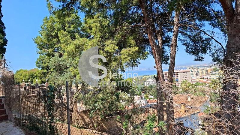 Foto 81fae178-8971-4e2a-bb65-f3ad5cc109ec. Casa su refugio este en comoda parcela de 750 metros , y 361 metros constuidos en Málaga