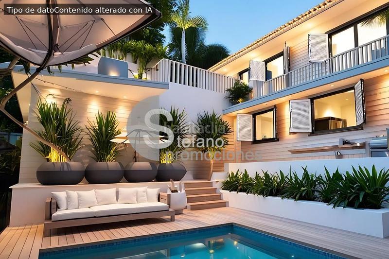 Foto c13bee1a-98f0-469a-b50c-57376f68af01. Casa su refugio este en comoda parcela de 750 metros , y 361 metros constuidos en Málaga