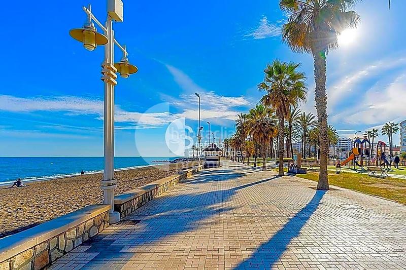 Foto 26a7e461-e08d-40a8-a603-d399b893896d. Duplex in Parque Ayala - Jardín de la Abadía - Huelín Málaga