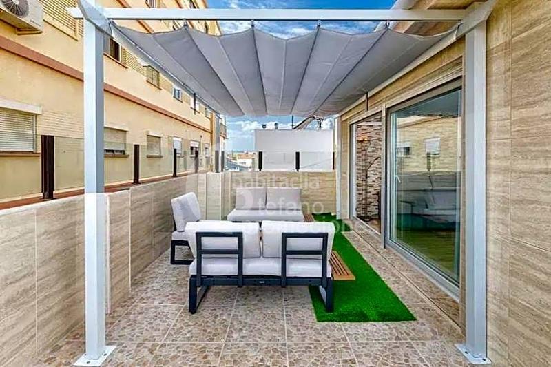 Foto d9193f3f-e6e9-4985-8c37-85c0e9b30b64. Duplex in Parque Ayala - Jardín de la Abadía - Huelín Málaga