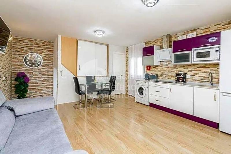 Foto f5b5b916-ea9a-45a0-a310-84ca89710dee. Duplex in Parque Ayala - Jardín de la Abadía - Huelín Málaga