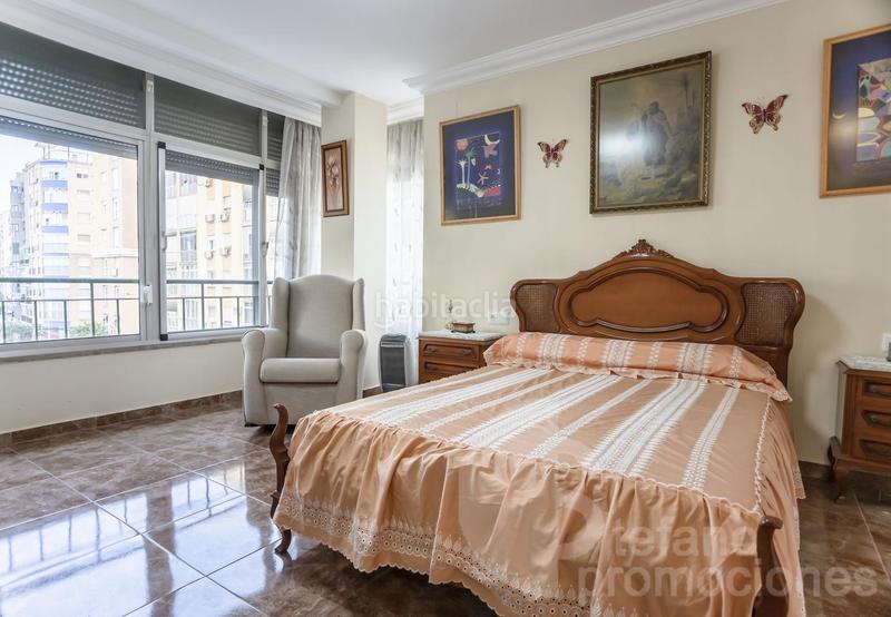 Foto 02acccc1-c485-401a-b9b3-f7e0607f2380. Piso amplia y luminosa vivienda de esquina totalmente reformada en el centro . cuenta con 3 dormitorios en Málaga