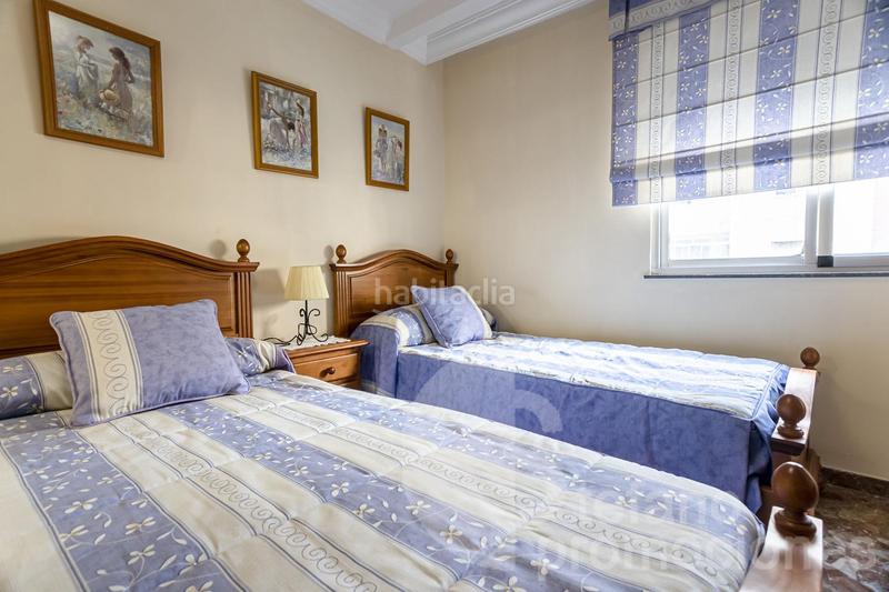 Foto 287157cb-e9cd-4910-8822-aa4d46d0445d. Piso amplia y luminosa vivienda de esquina totalmente reformada en el centro . cuenta con 3 dormitorios en Málaga