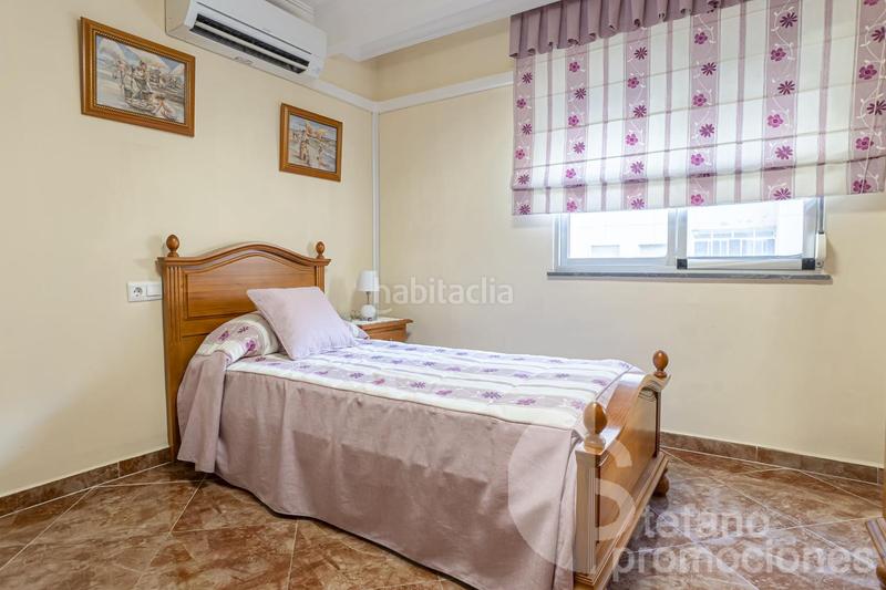 Foto 74cec347-e55d-41e1-be02-8316cc3ba20e. Piso amplia y luminosa vivienda de esquina totalmente reformada en el centro . cuenta con 3 dormitorios en Málaga