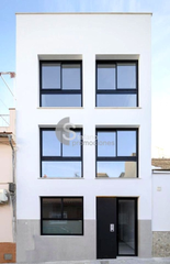 Edificio en El Molinillo - Capuchinos. Su inversión o edificio de apartamentos turísticos nuevo, totalm