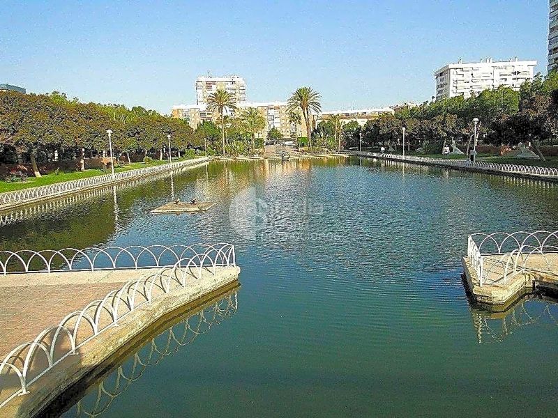 Foto 4851e231-f677-4d35-acb0-7ec57f96e966. Pis amb aparcament piscina a El Consul - Ciudad Universitaria - El Romeral Málaga
