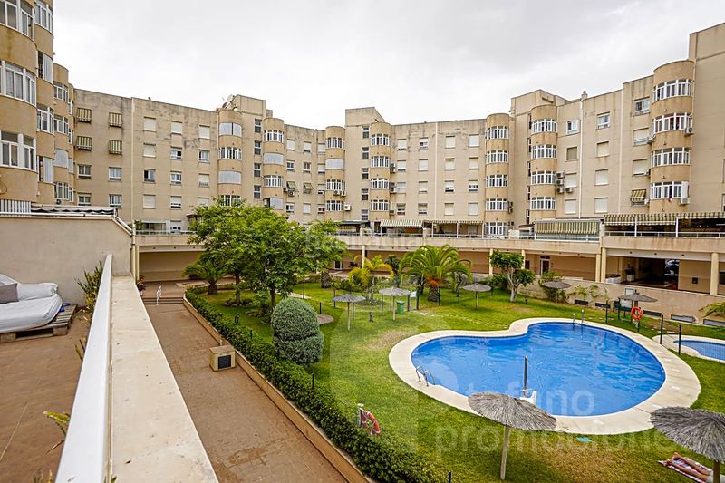 Foto 5d89cc75-19cc-4783-be39-8ec3a72584e2. Pis amb aparcament piscina a El Consul - Ciudad Universitaria - El Romeral Málaga