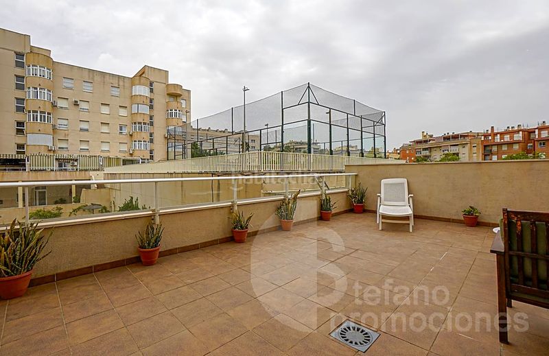 Foto 5f46da44-39eb-42b4-a962-e8ee5c1ac8fe. Pis amb aparcament piscina a El Consul - Ciudad Universitaria - El Romeral Málaga