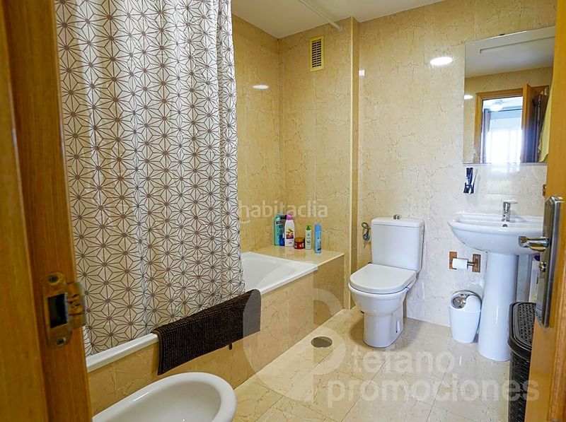 Foto e17c6478-e6ec-43af-96aa-41d948689535. Pis amb aparcament piscina a El Consul - Ciudad Universitaria - El Romeral Málaga