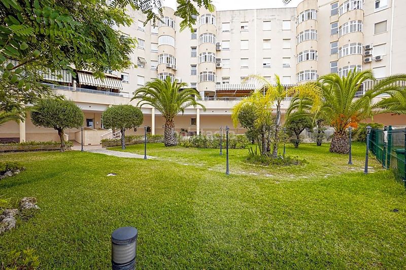 Foto fabf7a87-d94b-4119-978b-08974a9342d4. Pis amb aparcament piscina a El Consul - Ciudad Universitaria - El Romeral Málaga